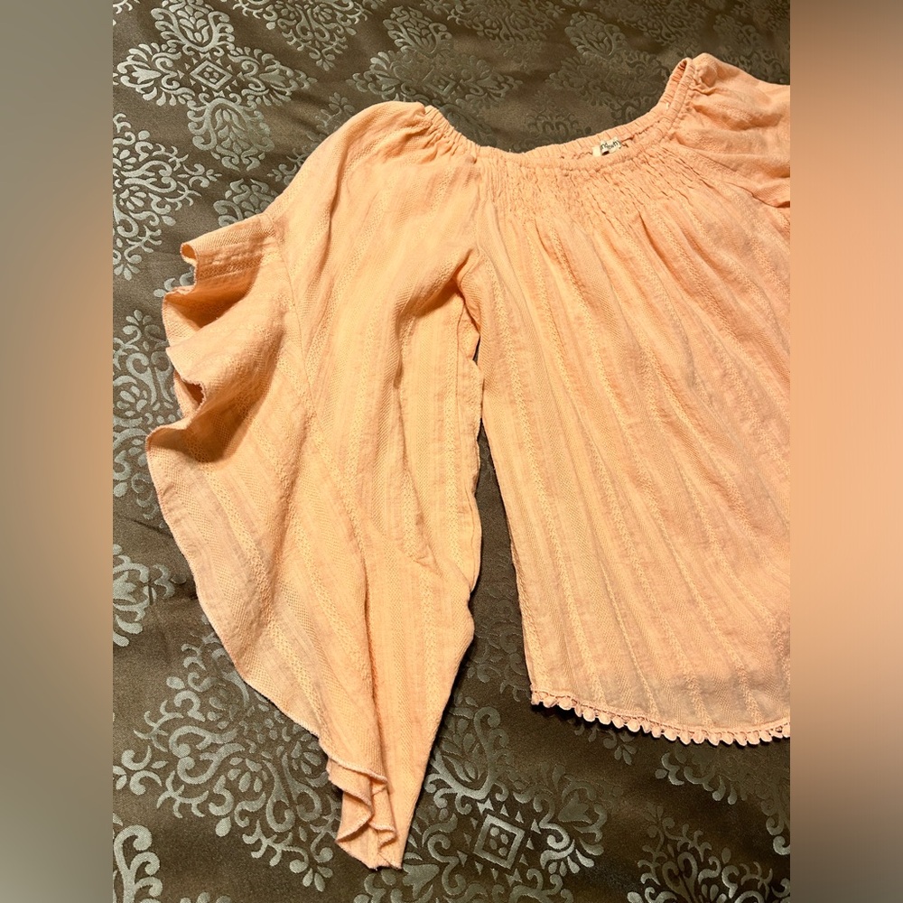 Peach Boutique blouse, size small